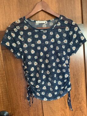 Mesh Floral Short Sleeve Ruched Tee